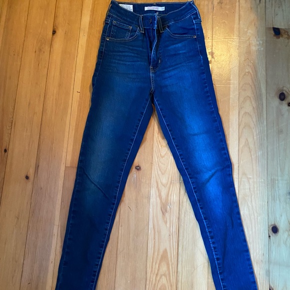 Mile high skinny Levi’s - dark denim- size 25 - Picture 2 of 4